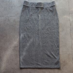 GAP Gray Ribbed Knit Midi Pencil Skirt